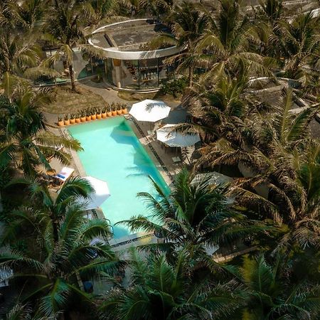 Sala Tuy Hoa Beach Hotel Exterior photo
