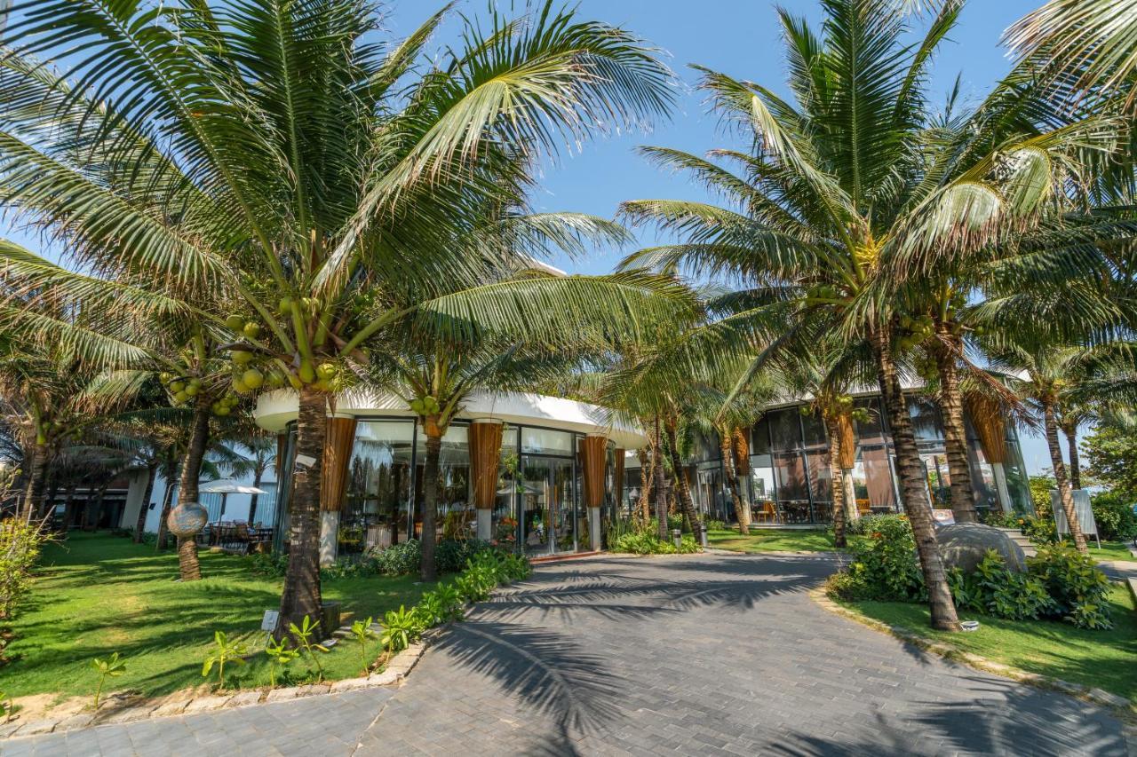 Sala Tuy Hoa Beach Hotel Exterior photo