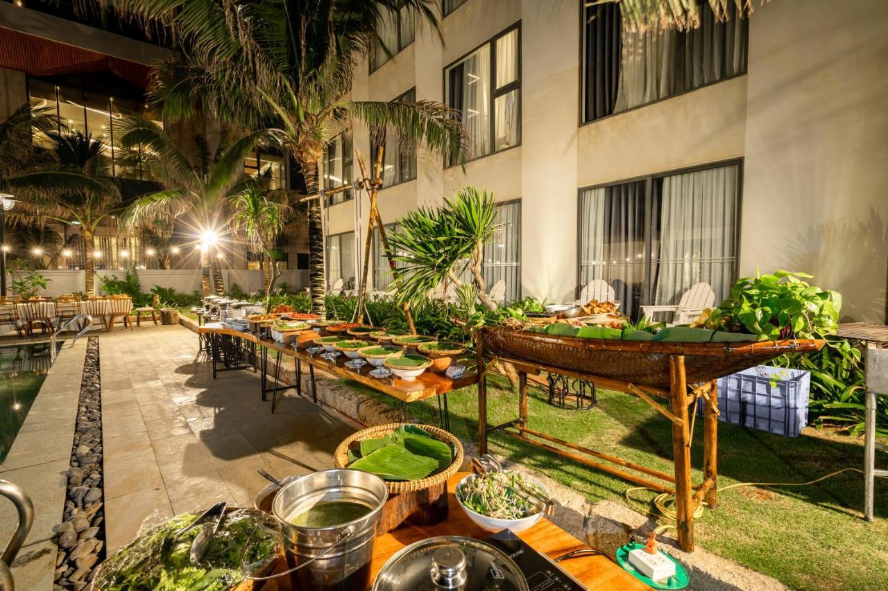 Sala Tuy Hoa Beach Hotel Exterior photo