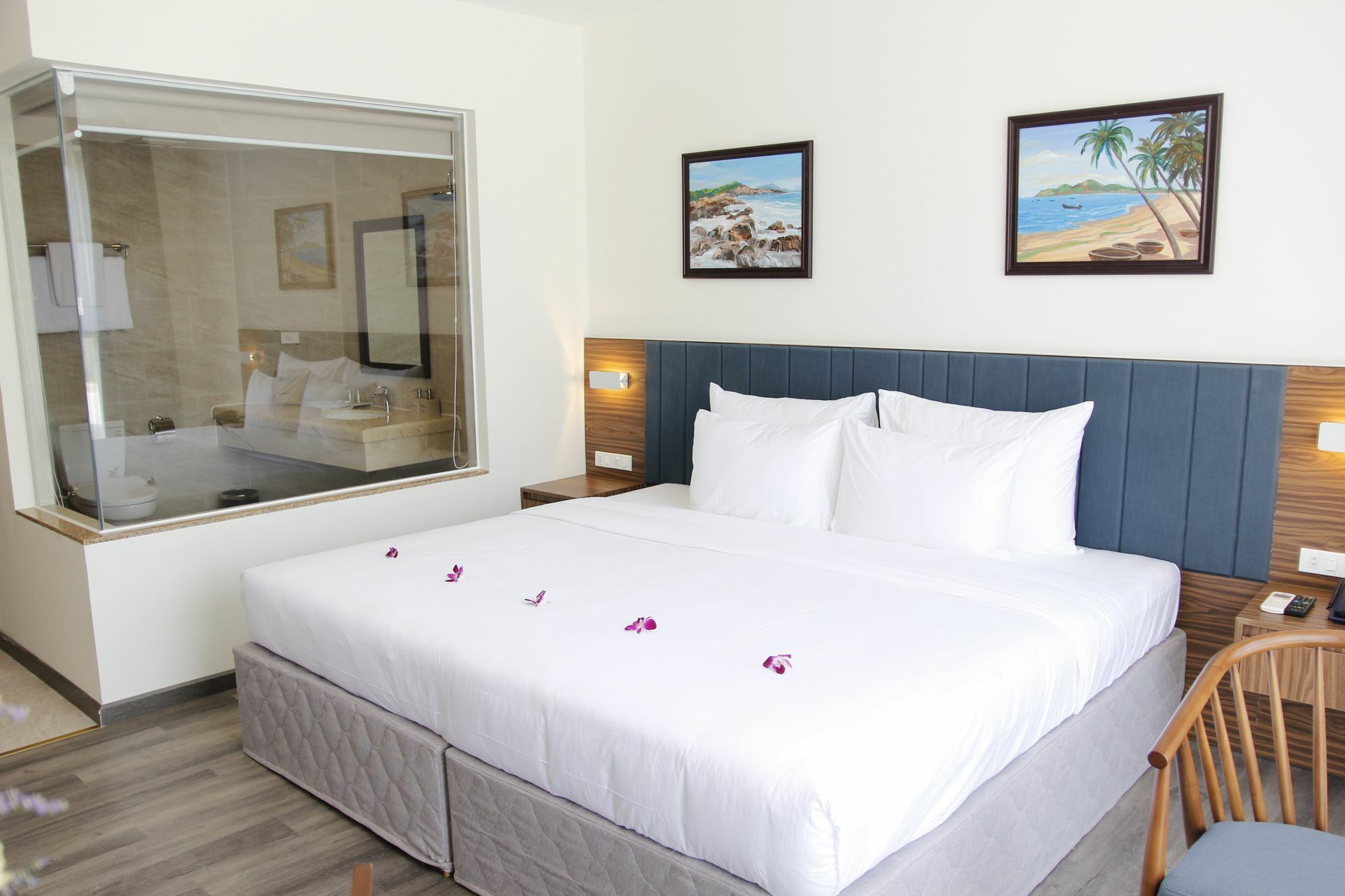 Sala Tuy Hoa Beach Hotel Exterior photo