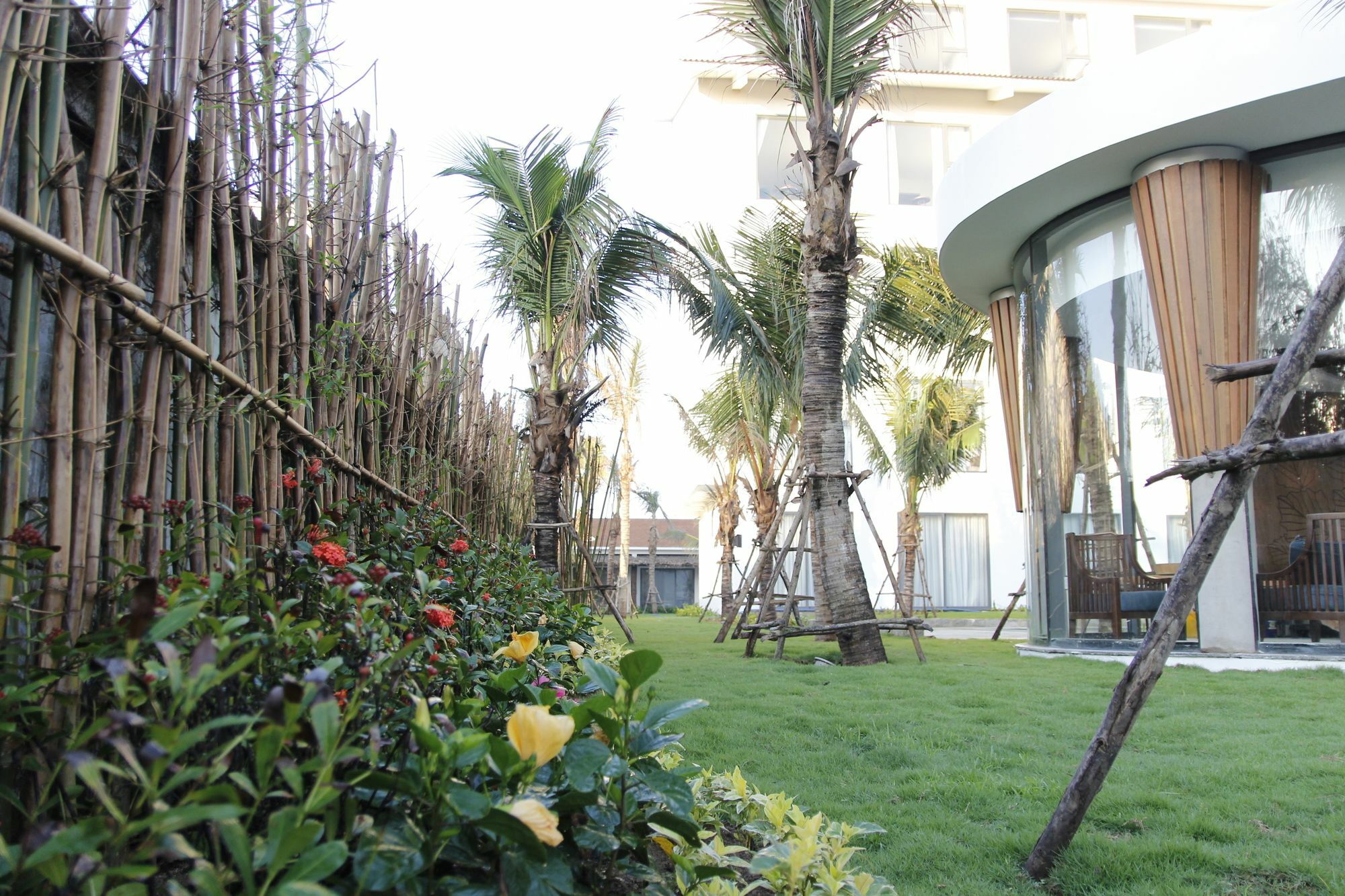 Sala Tuy Hoa Beach Hotel Exterior photo