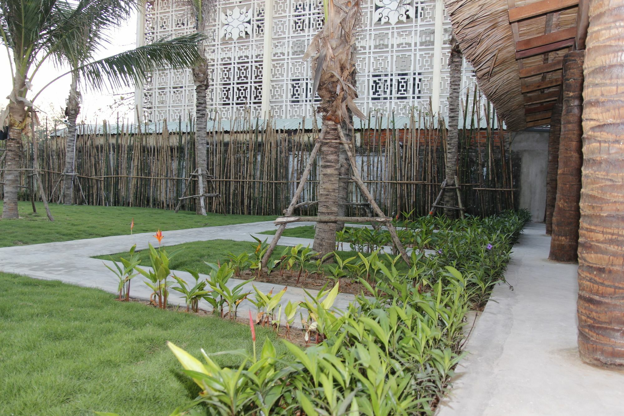 Sala Tuy Hoa Beach Hotel Exterior photo